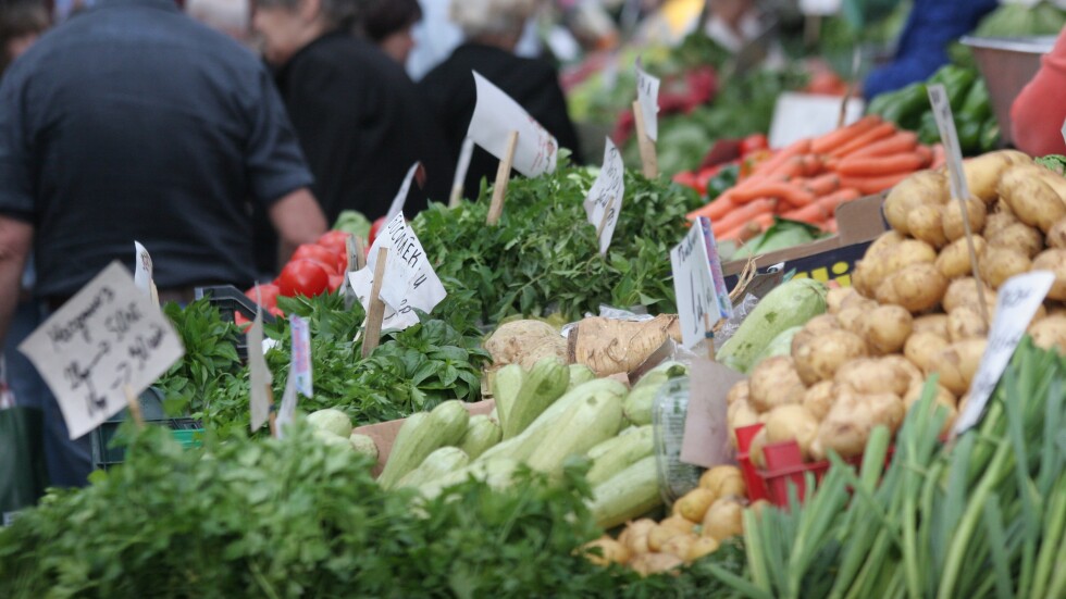 Данъчни инспектори тръгват по пазарите за плодове и зеленчуци