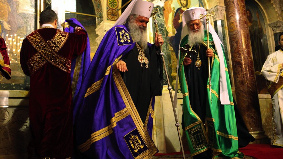 Тържествена литургия в чест на братята Св. Кирил и Св. Методий (СНИМКИ)