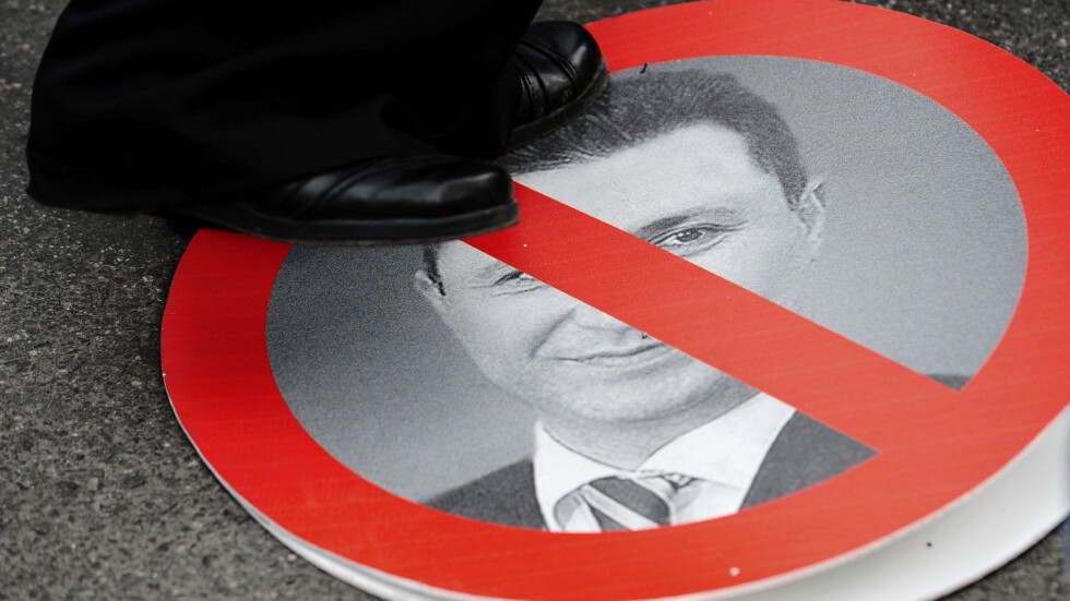 Експерти: Груевски не е обикновен политик, той се мисли за копие на Александър Македонски