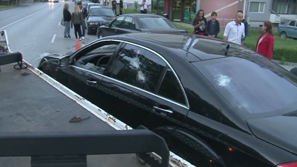 Мъже с бухалки пребиха шофьор на оживен булевард във Варна