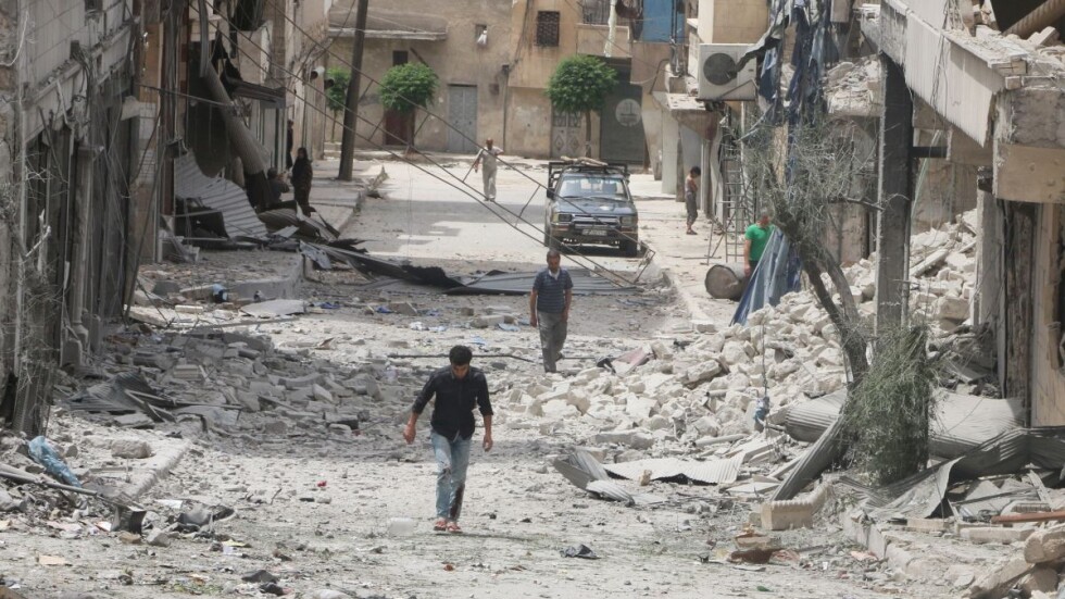 Бунтовници обстрелваха болница в Алепо (ВИДЕО)