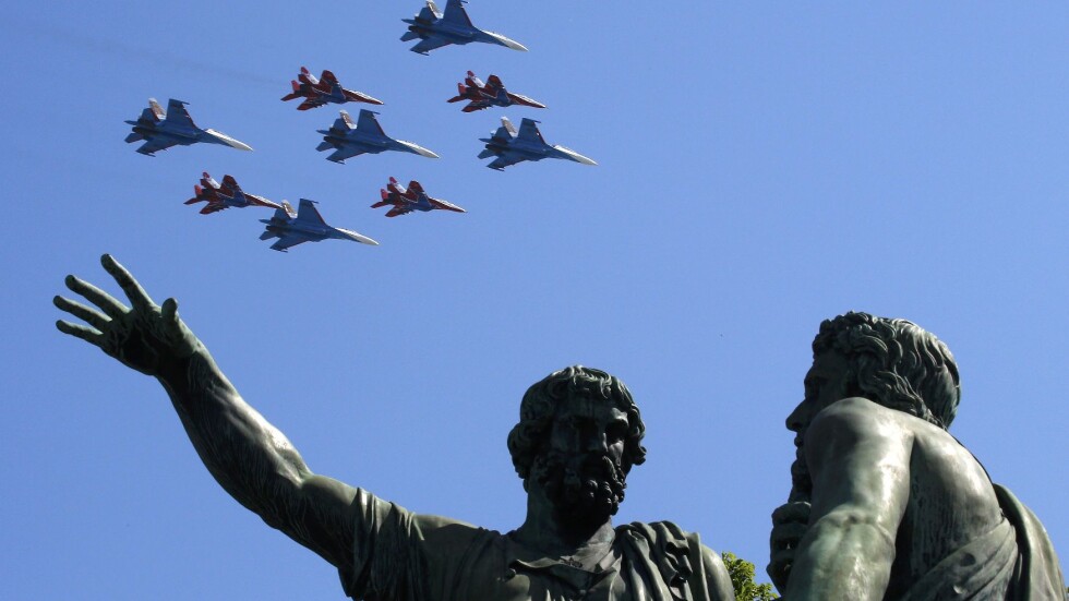 Какво показа Русия на военния парад (ГАЛЕРИЯ и ВИДЕО)