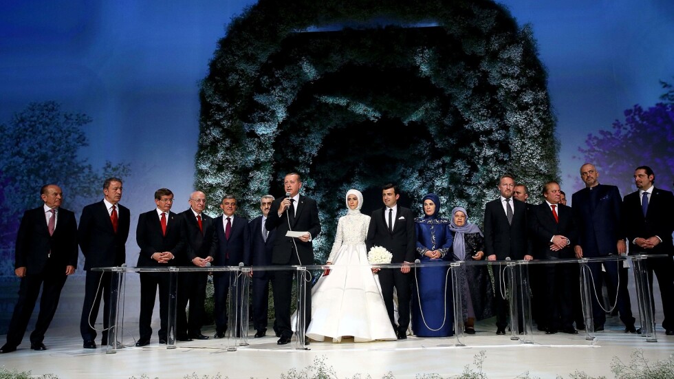 Турция: „Сватбата на годината“ за президентската дъщеря