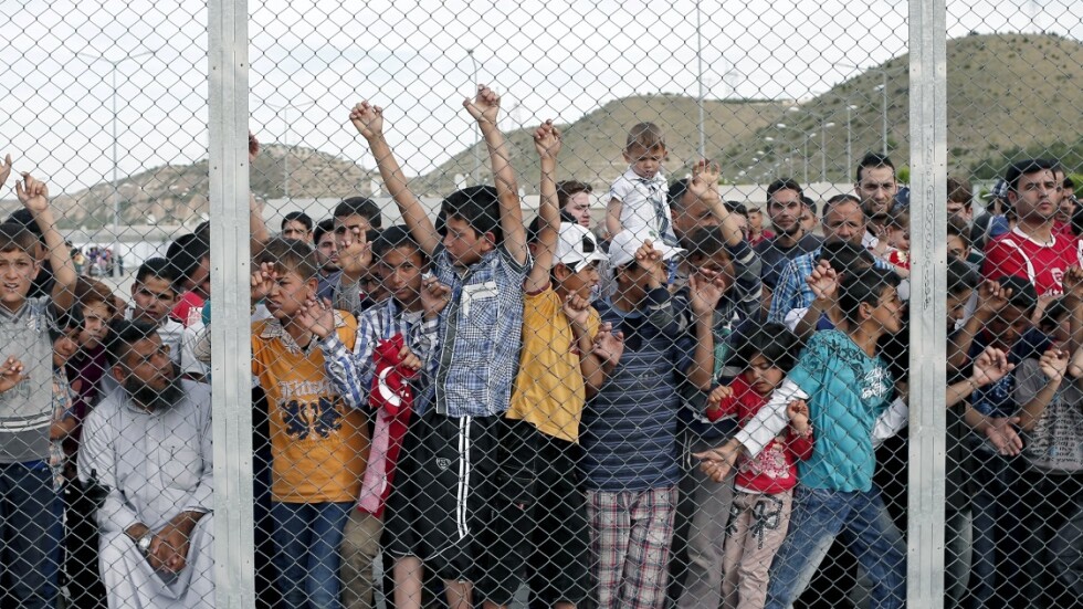 Поверителен доклад: Бежанският поток се пренасочва към България