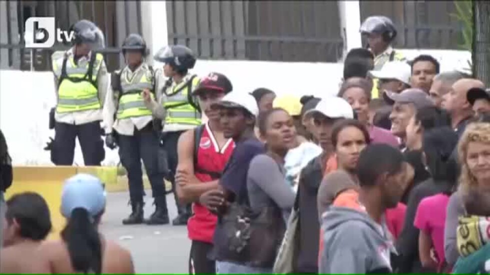 От извънредно положение Венецуела върви към гражданска война