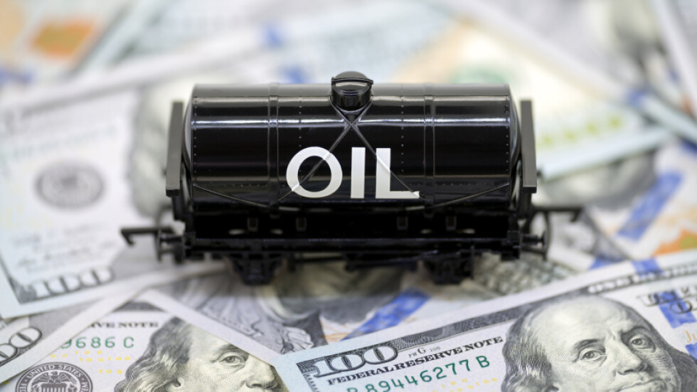 След задържания британски танкер в Персийския залив: Цените на петрола се повишиха