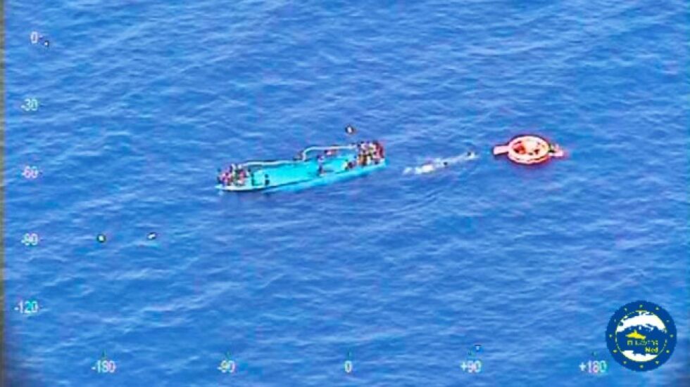 Повече от 2000 души са спасени само за ден Средиземно море