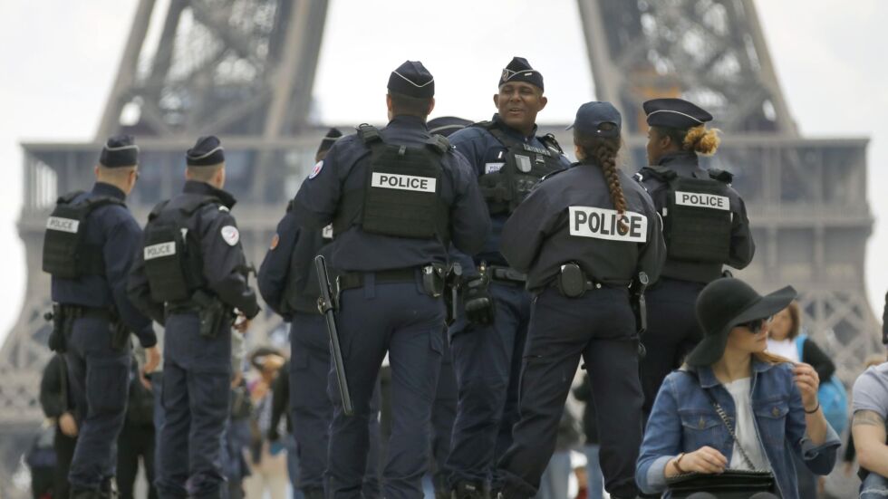 Какъв е новият закон за борба с тероризма във Франция и защо предизвиква спорове?