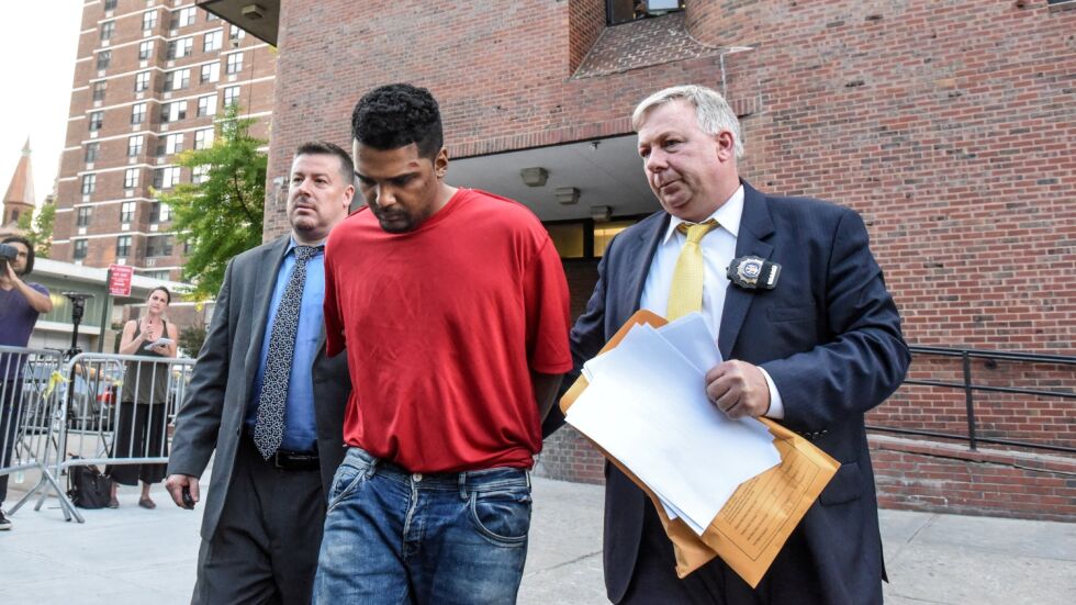 Обвиниха шофьора от „Таймс скуеър“ в убийство и опити за убийство