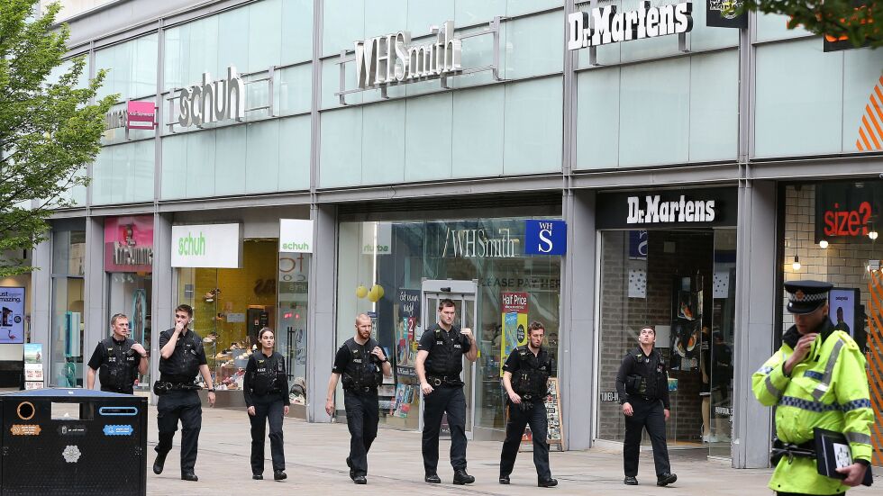 Фалшива тревога в манчестърски мол след атентата