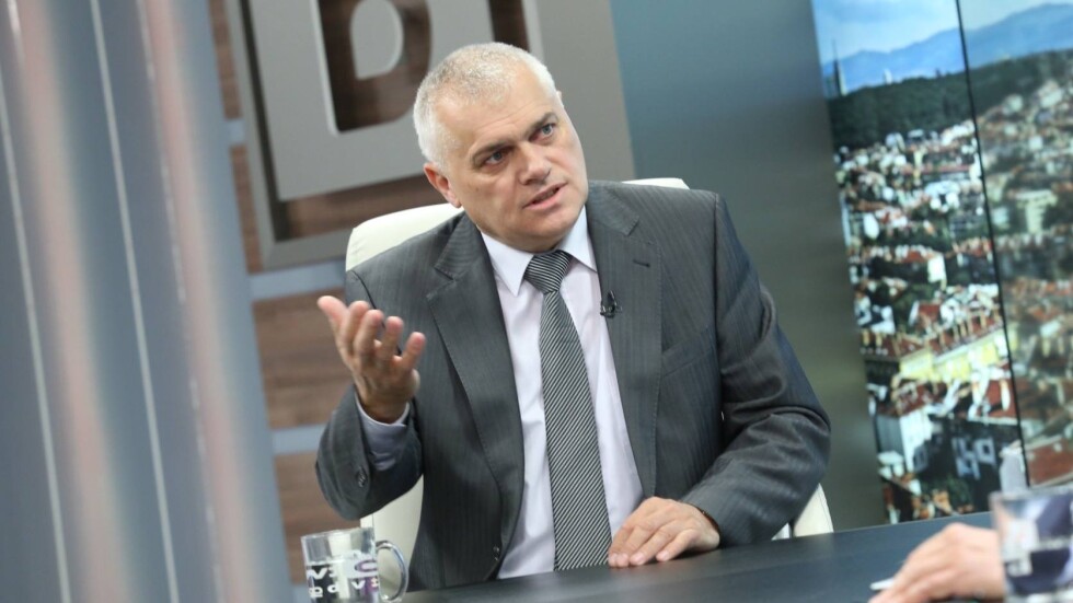 Валентин Радев: Няма пряка терористична заплаха за България