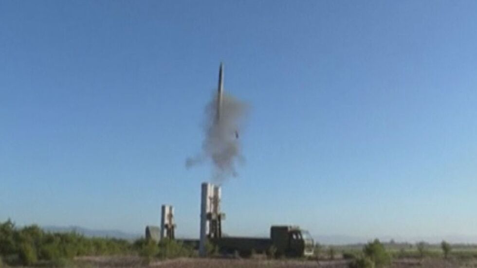 Северна Корея излъчи кадри от изпитания на нова система за противоракетна отбрана