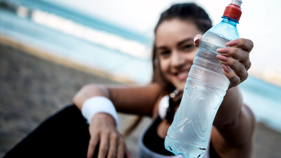 Истината за бутилираната вода - една от най-големите измами на века