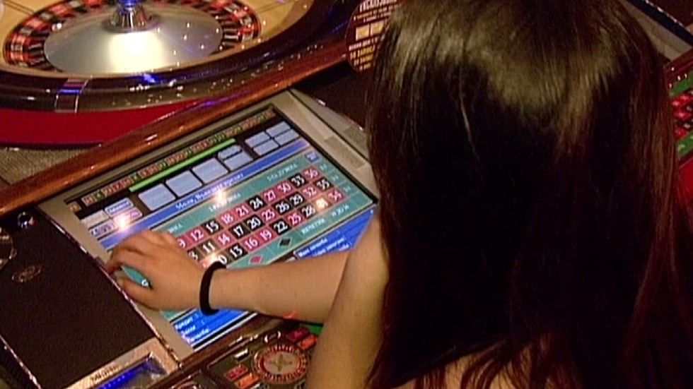Депутатите искат да знаят кои са хазартните фирми и колко са приходите за 5 г.