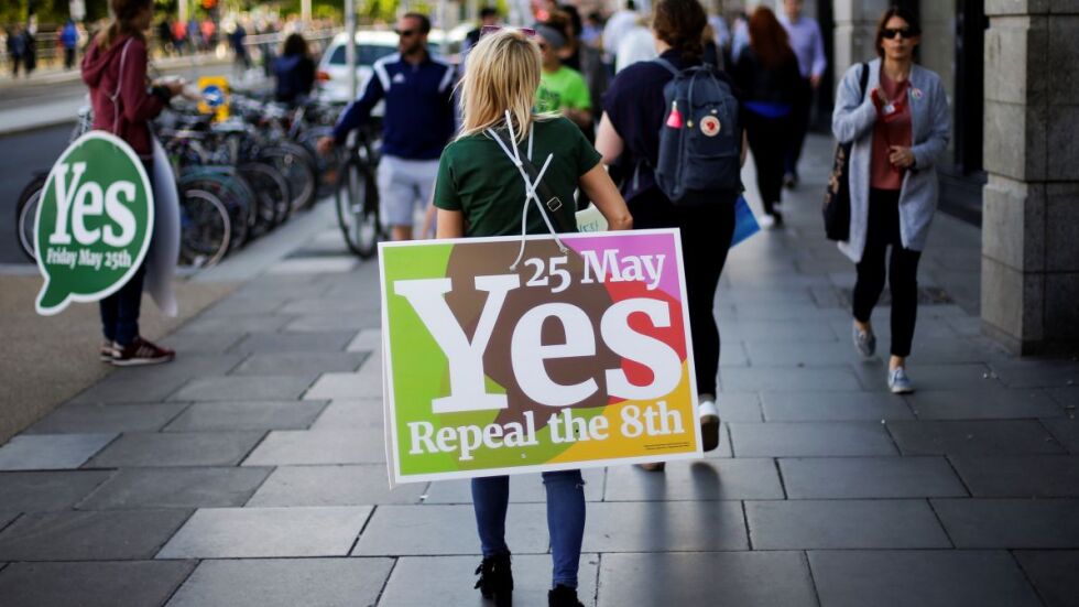 Две трети от ирландците подкрепиха облекчаване на закона за абортите