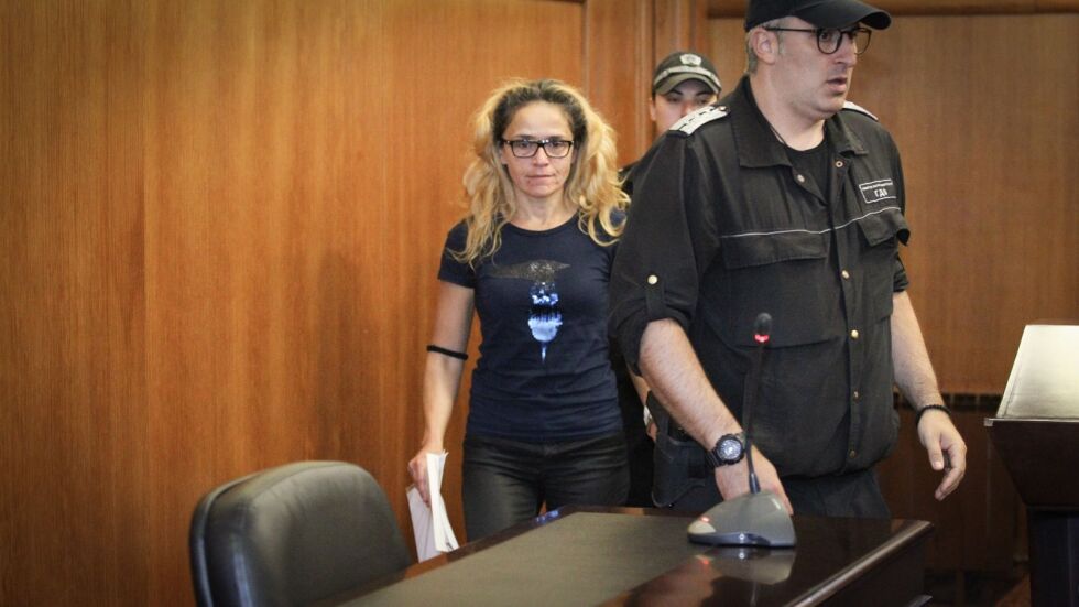 Десислава Иванчева влезе в затворническата болница