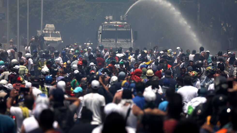 Напрежението във Венецуела продължава да расте
