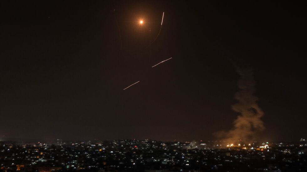 Продължават ракетните удари между Израел и "Хамас", има жертви