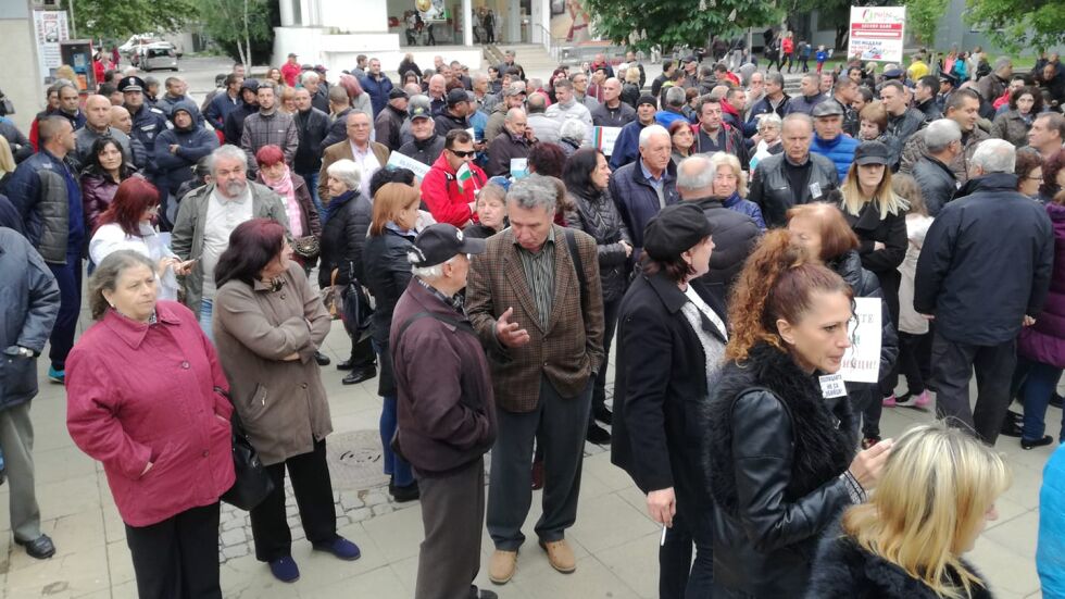 Протест в Благоевград в подкрепа на полицаите, осъдени заради Чората 