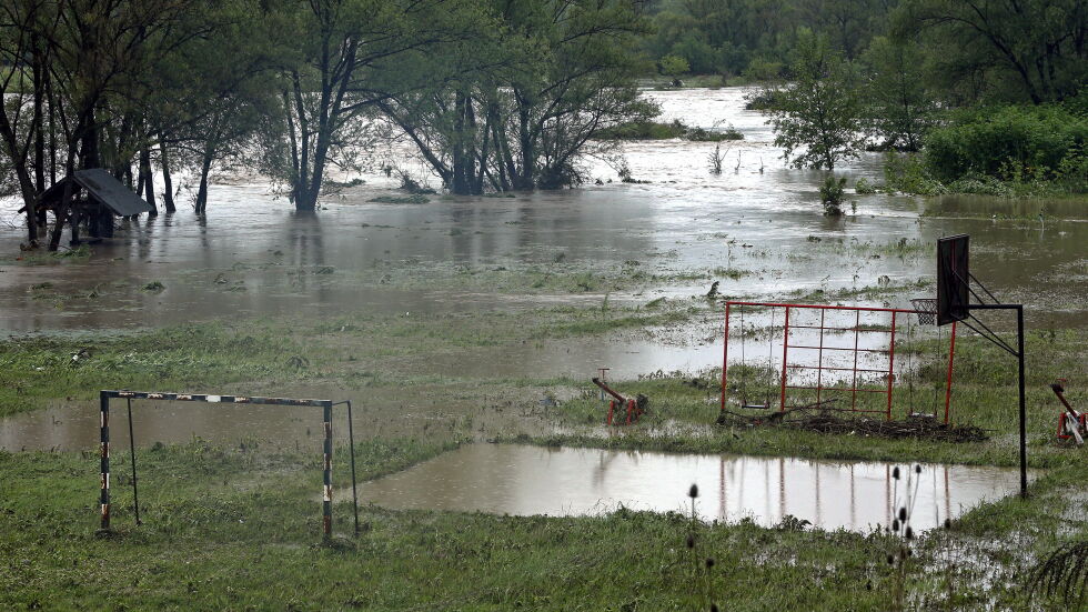  Бури и наводнения на Балканите заради лошото време 