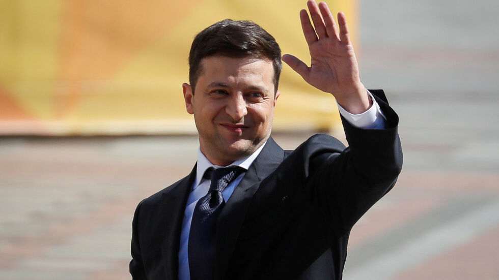 Владимир Зеленский официално е президент на Украйна