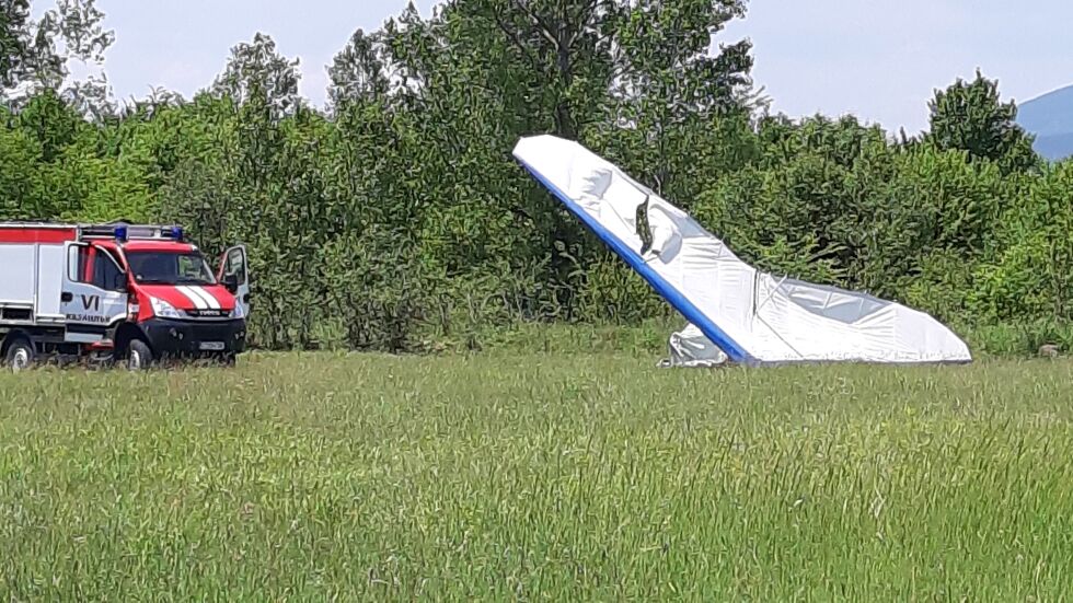 Пилот загина при авиоинцидент край Мъглиж
