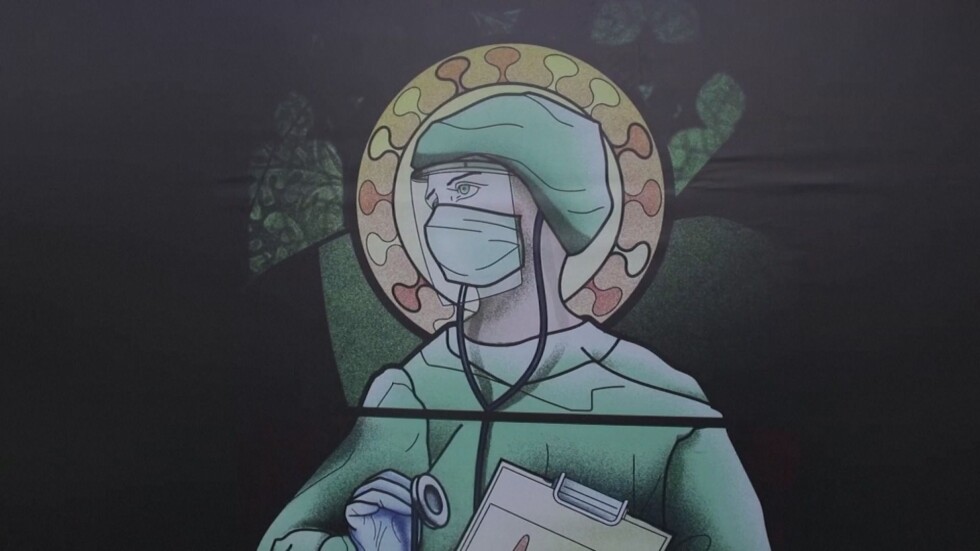 Изобразяват медици като светци в Румъния, църквата се възпротиви (ВИДЕО)
