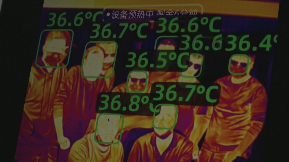 Китай тества очила със сензор за мерене на температурата на околните