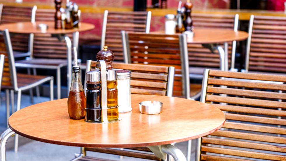 Нови по-драстични мерки влизат сила в ресторантите и клубовете в Пловдив