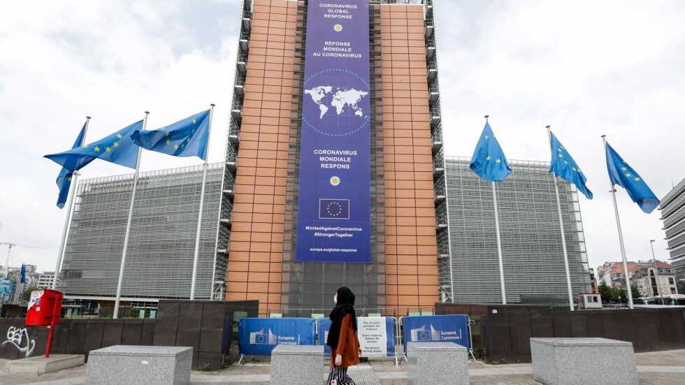 Европейската комисия определи атомните и газови електроцентрали за "зелени"