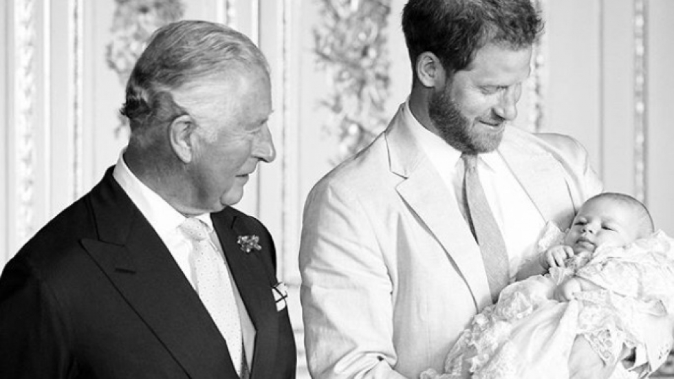 Синът на Меган и Хари стана на 1 годинка. Дядо Чарлз с умилителна снимка по повода (ВИДЕО)