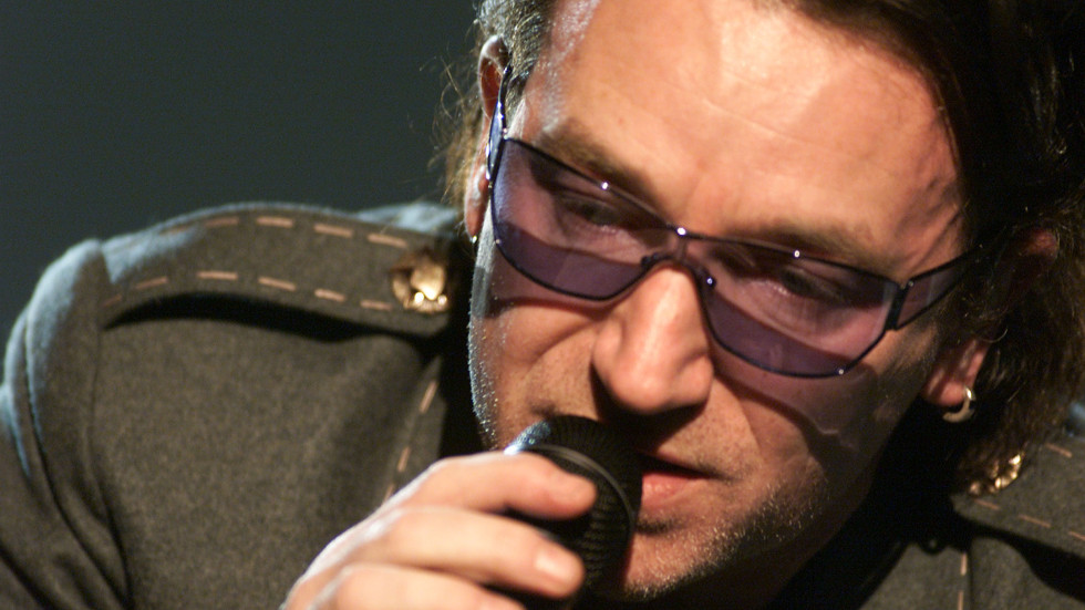 Боно от U2 става на 60 (ВИДЕО)