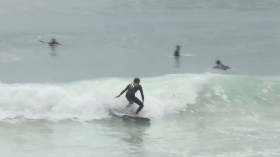 Заради COVID-19: Гонка между сърфисти и брегова охрана в Кан