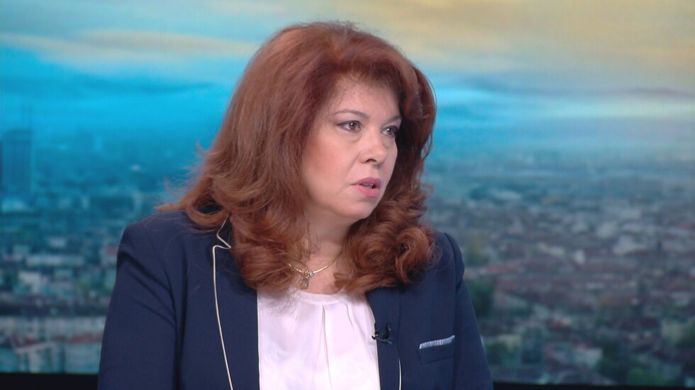 Илияна Йотова: Политическата отговорност за финансовия министър се носи от премиера 