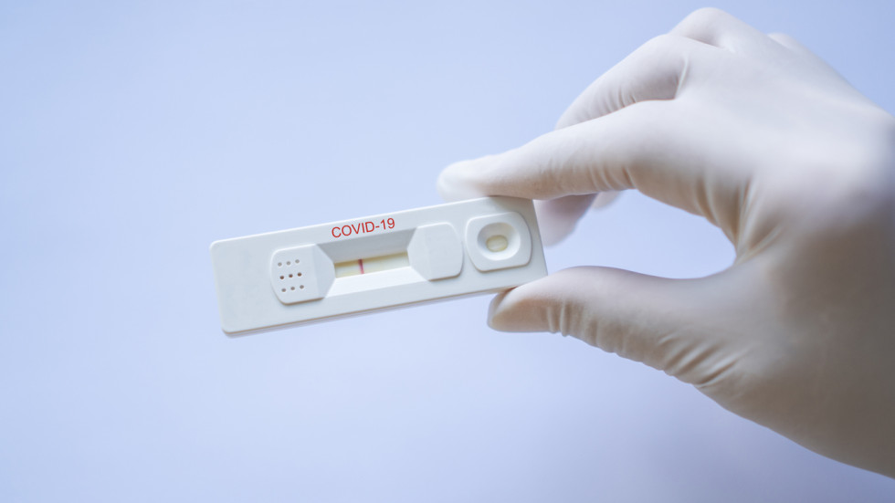 „Пирогов“ предлага PCR тестове за COVID-19 на пътуващи в чужбина
