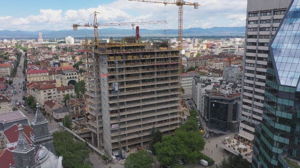 Прокуратурата разследва Боил Банов за строителството на небостъргач в центъра на София 