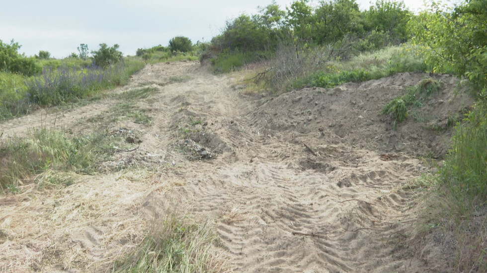 Защо бяха разкопани дюните в Ахтопол?