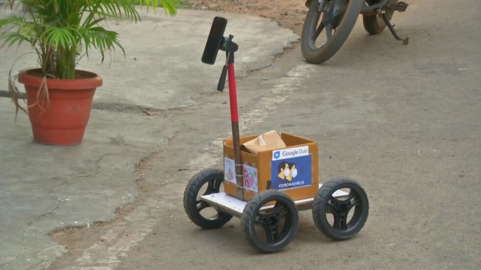 Необичаен помощник: Инженер изобрети робот, който да пазарува вместо него