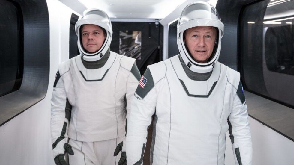 Историческата мисия на НАСА: Кои са двамата астронавти?