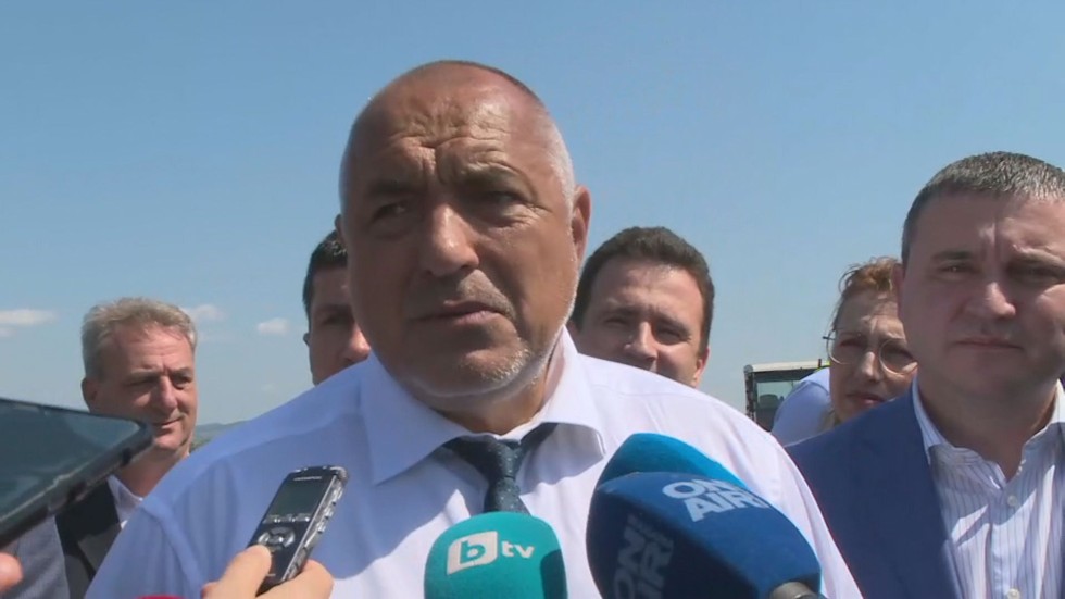 Борисов отстранява зам.-министъра на екологията, обвинен за аферата с боклука