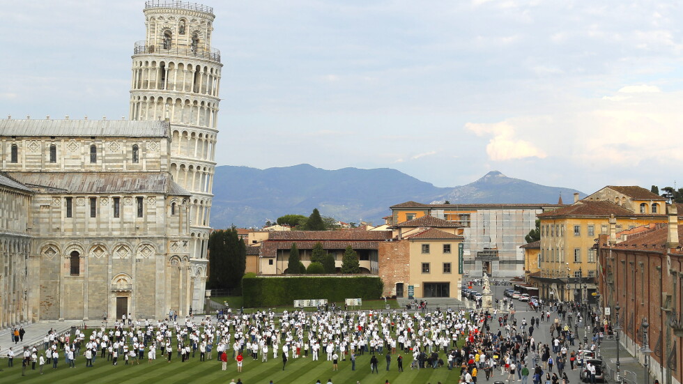 Кулата в Пиза очаква посетители: От утре Италия ще разреши достъпа до повечето туристически обекти