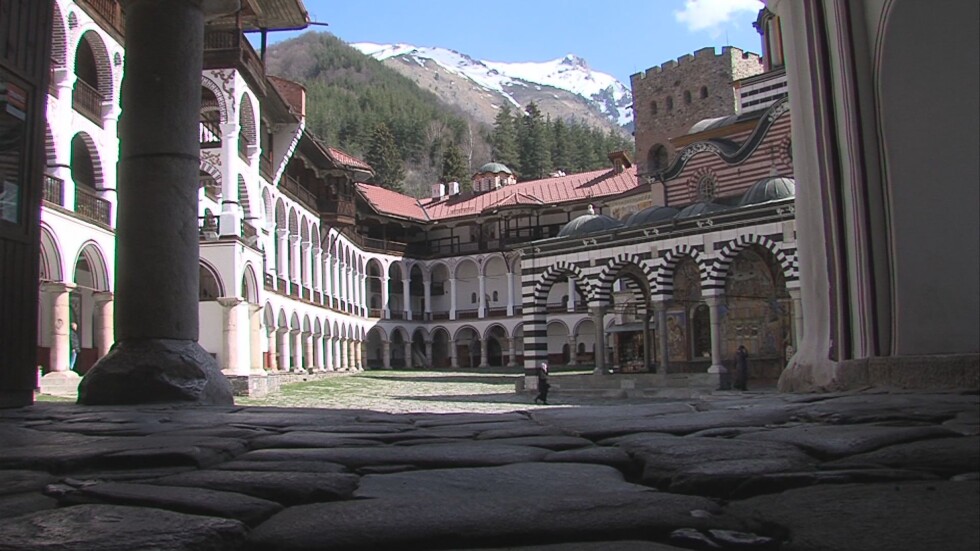 Рилският манастир отново е достъпен за туристи