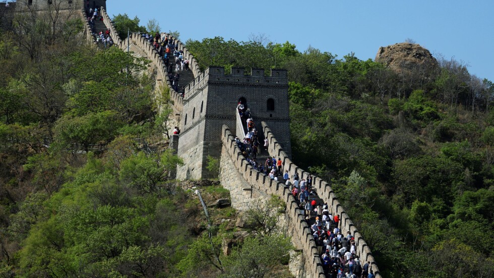 Стълпотворения от туристи  на Великата китайска стена (СНИМКИ)