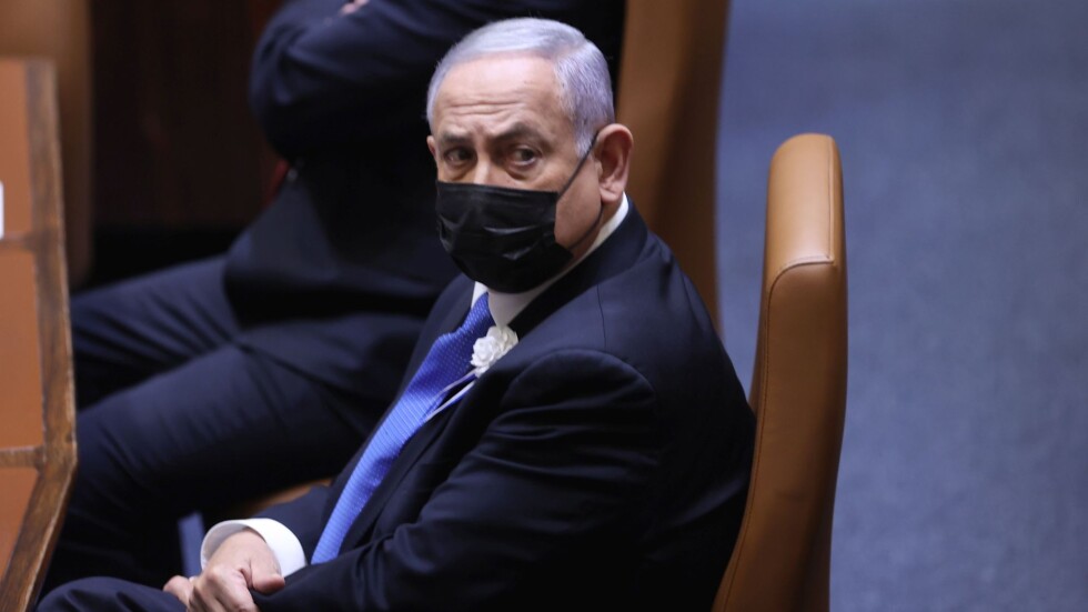 Израел изпада отново в тежка политическа криза