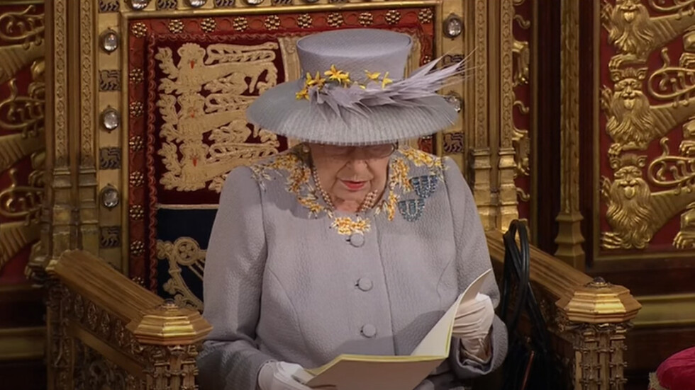 Елизабет II: Великобритания ще излезе от пандемията по-силна, по-здрава и по-устойчива 