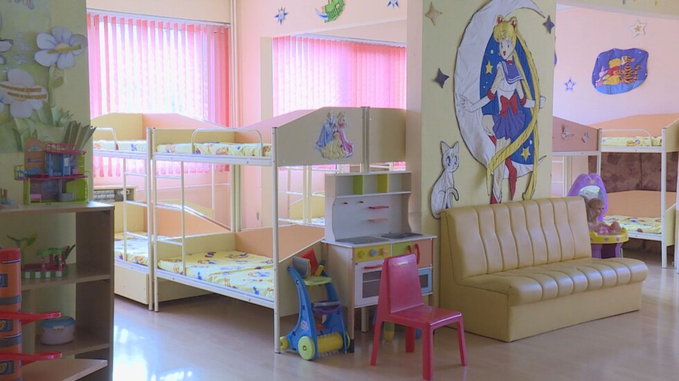 Стотици родители недоволни от отлагането на първото класиране за детските заведения
