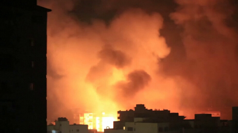 Поредна нощ на обстрел в Ивицата Газа