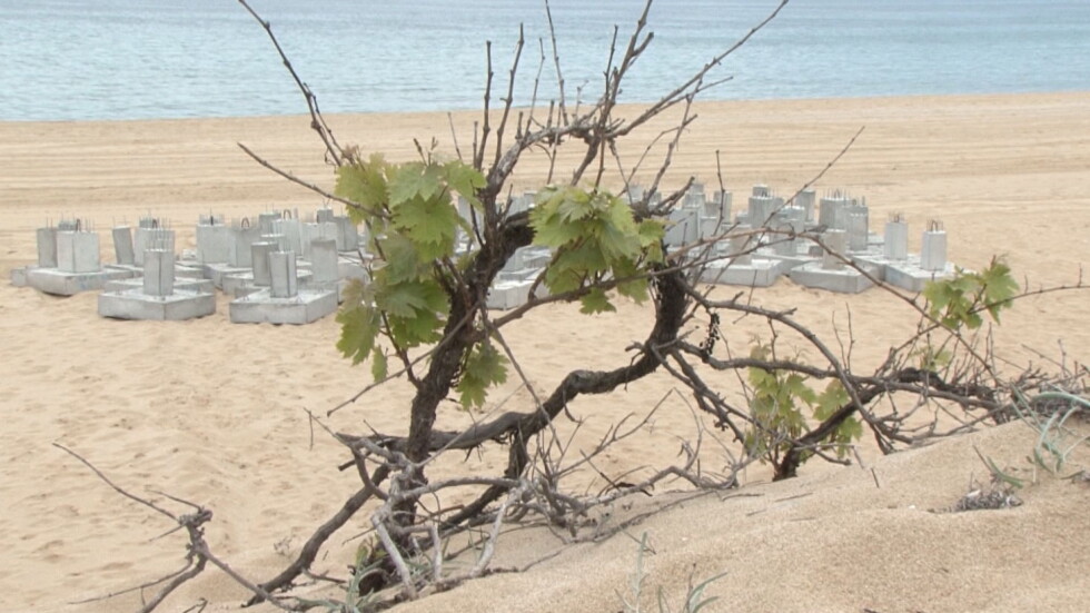 Министерството на туризма отново проверява плаж „Смокините-север“