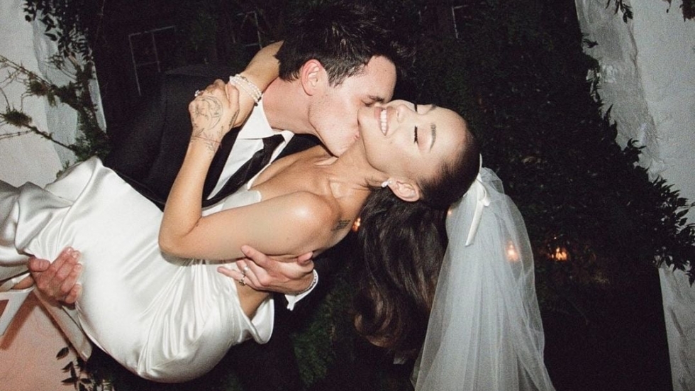 Ариана Гранде сподели разкошни снимки от сватбата си