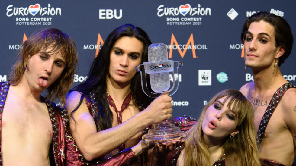 От училищната скамейка до сцената на „Евровизия”: Историята на италианската рок група Maneskin